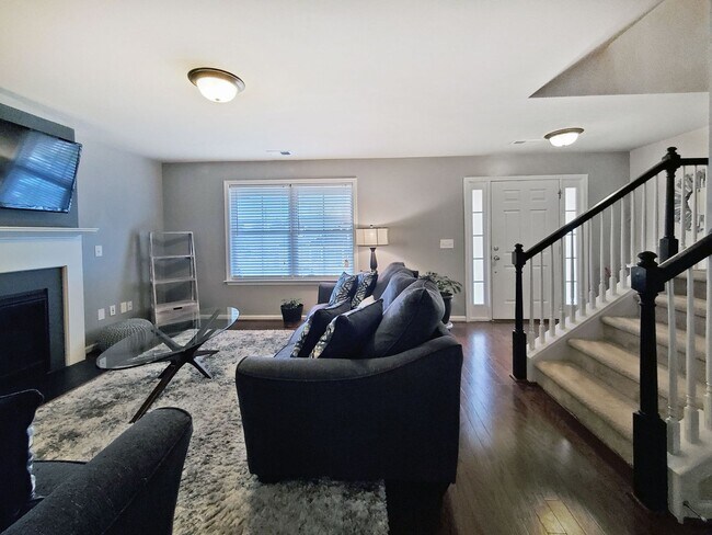 Building Photo - Prime Marietta Location – 3BR Home with Fenced Yard