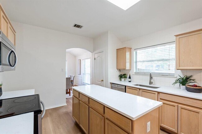 Building Photo - 3030 Bent Tree Loop