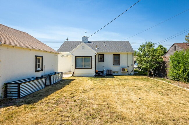 Building Photo - Updated and Bright Home with Yard