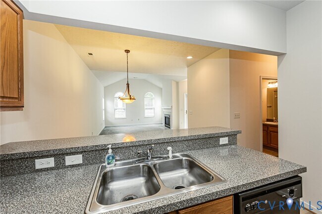 Building Photo - 7301 Norwood Pond Pl
