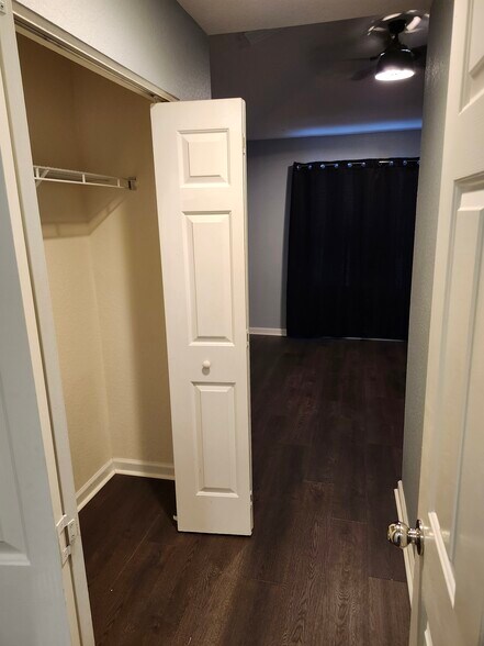 Building Photo - 4170 SW 43rd Cir