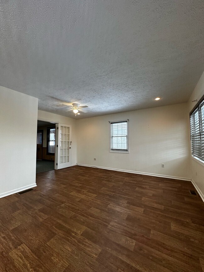 Building Photo - 223 Vinegar Hill Rd