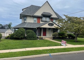 Building Photo - 116 Summit Ave