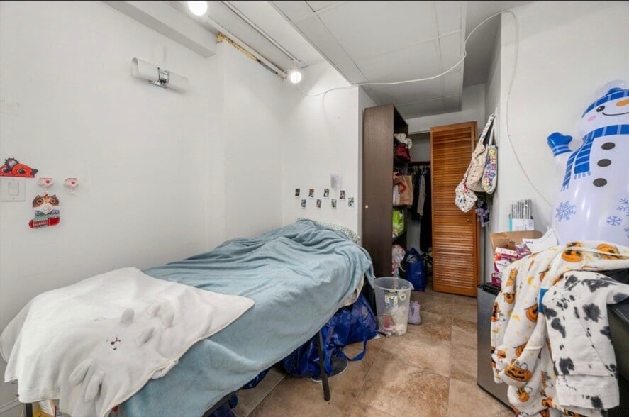 Building Photo - 2 Colliston Rd