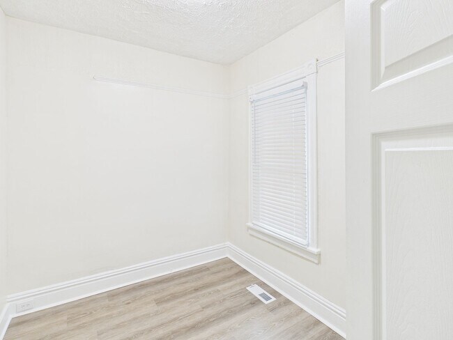 Building Photo - 1917 Boston Ave