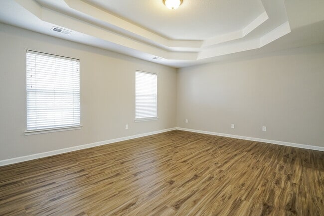 Building Photo - 5357 Jerome Rd