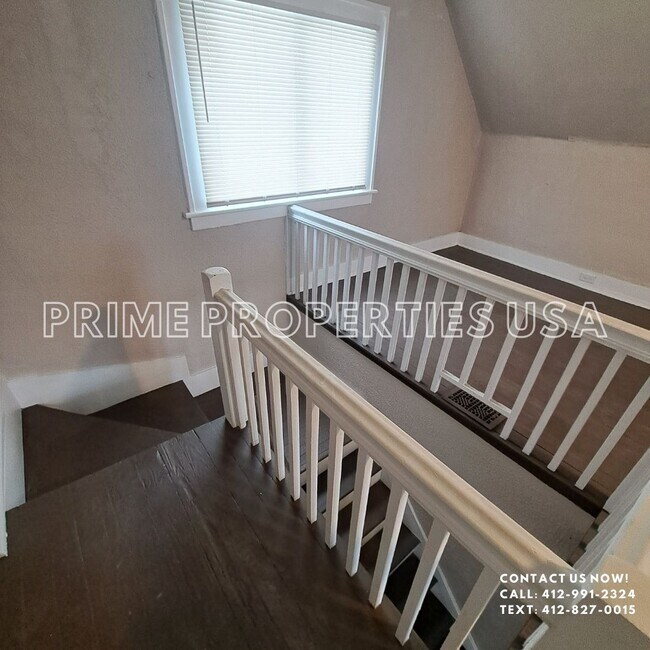 Building Photo - 944 Bloomfield Ave