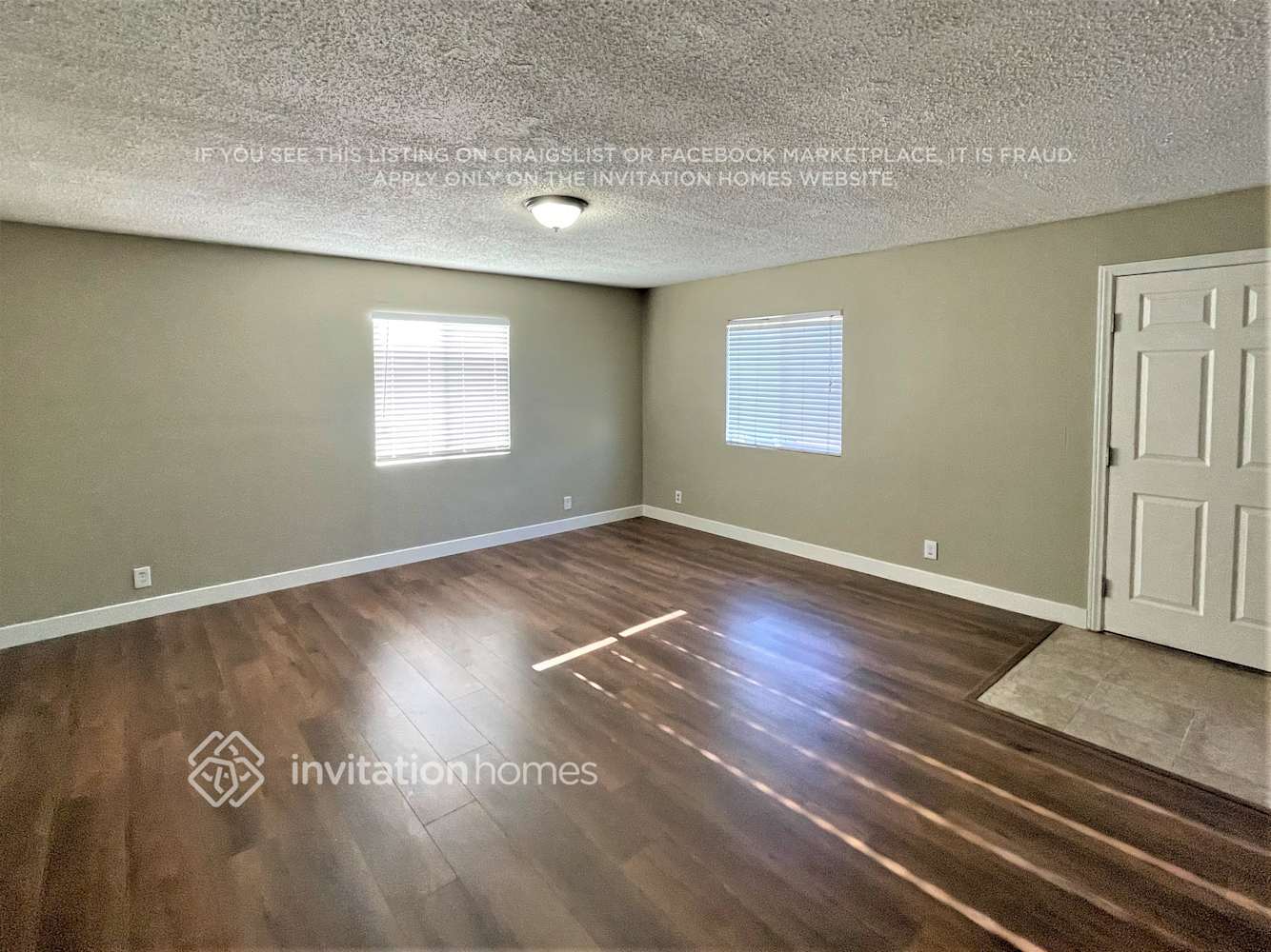 Building Photo - 9233 Kewen Ave