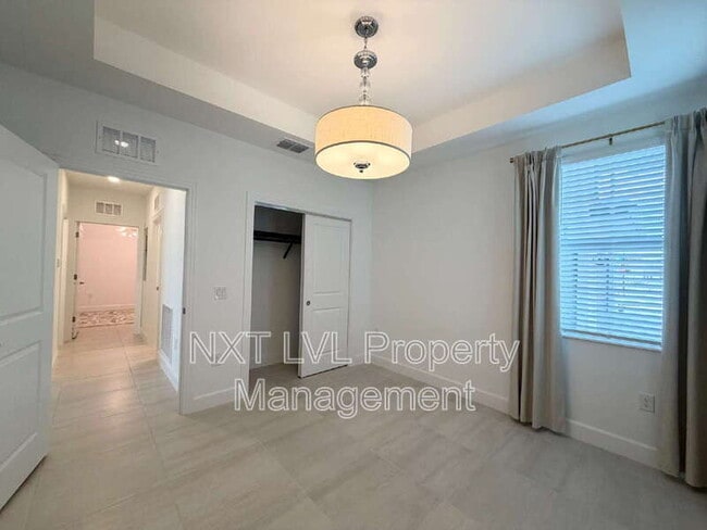 Building Photo - 16570 Ridgeview Cir