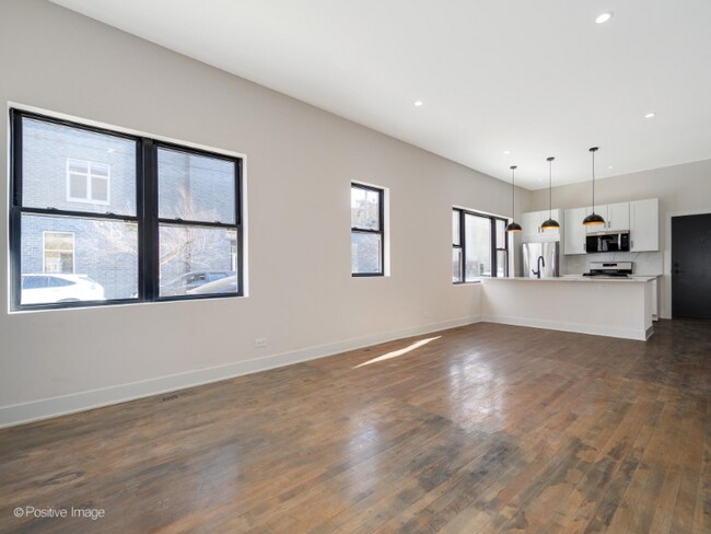 Building Photo - 846 N Ashland Ave
