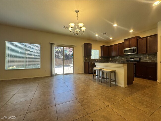 Building Photo - 9241 Forest Meadows Ave