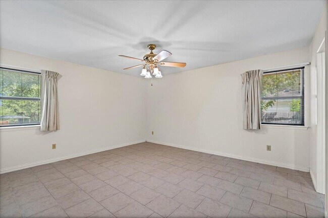 Building Photo - 11203 Bluff Canyon Dr