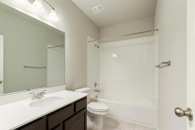 Building Photo - 913 Centerra Hills Cir