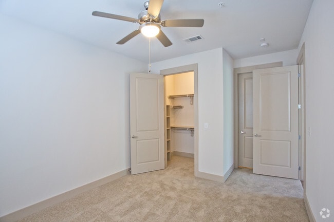 2BR, 2BA - Turkscap - 1,180 SF - Camden Lamar Heights