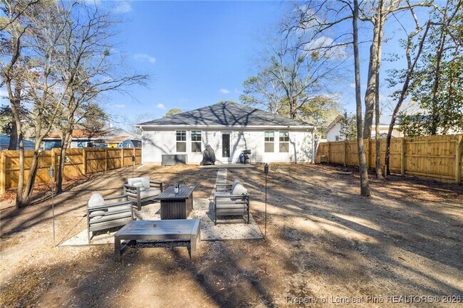 Building Photo - 302 Post Ave