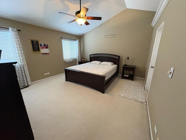 Building Photo - 1375 Burnett Dr