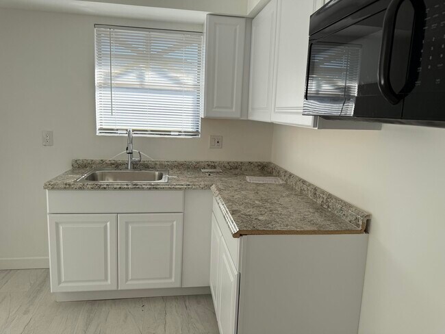 Building Photo - 1403 Wharf Ln