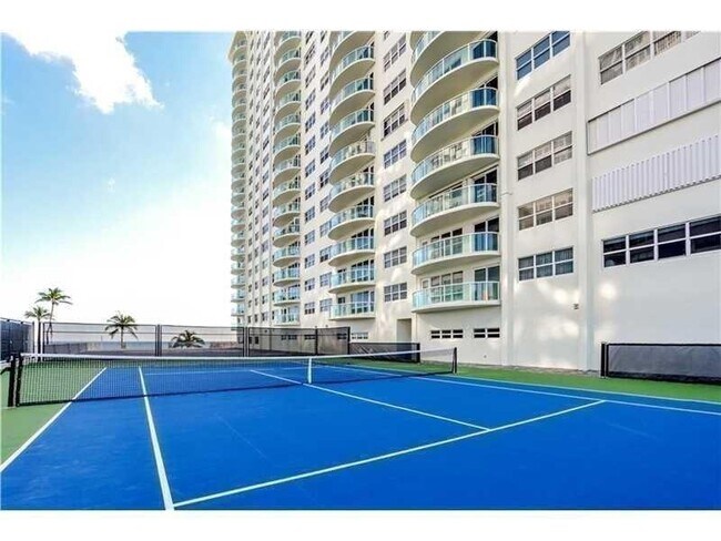 Building Photo - 3400 Galt Ocean Dr