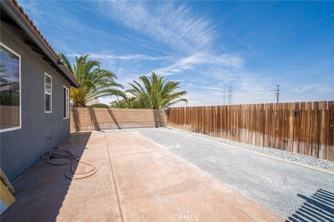 Building Photo - 12833 Biscayne Ave