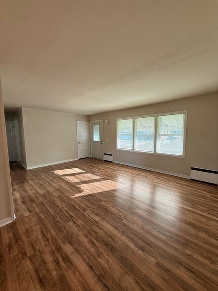Building Photo - 1518 Mahan Ave