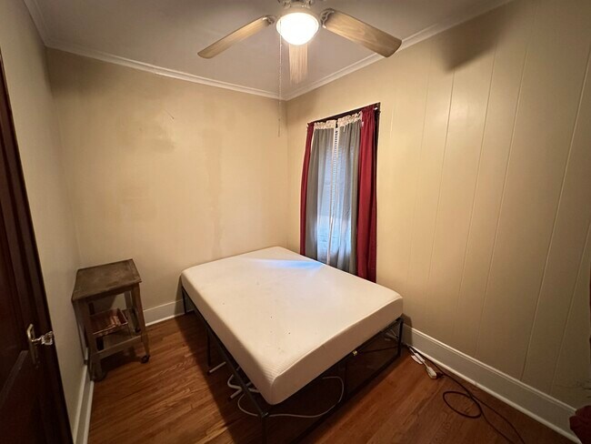 Building Photo - Dewitt St