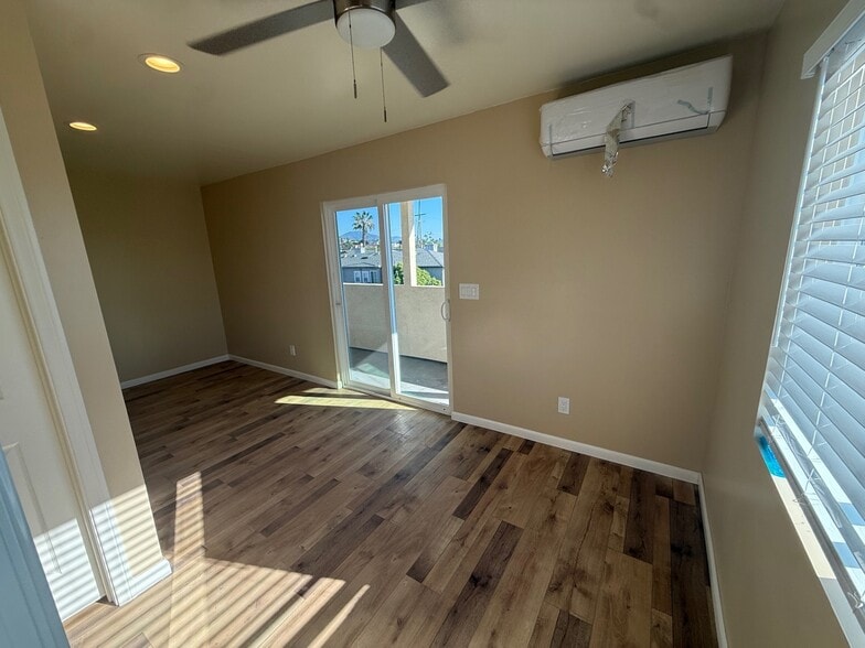 Building Photo - 4860 Palm Ave