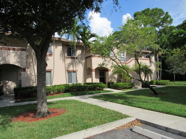 Primary Photo - 4525 Oak Terrace Dr
