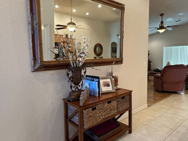 Building Photo - Fully Furnished Short-Term Rental in Fort Mohave-3BD/2BA