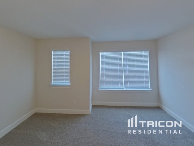 Building Photo - 1209 Bullock Dr