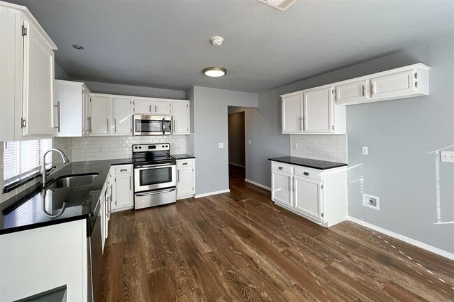 Building Photo - 1225 Sequoyah Pl