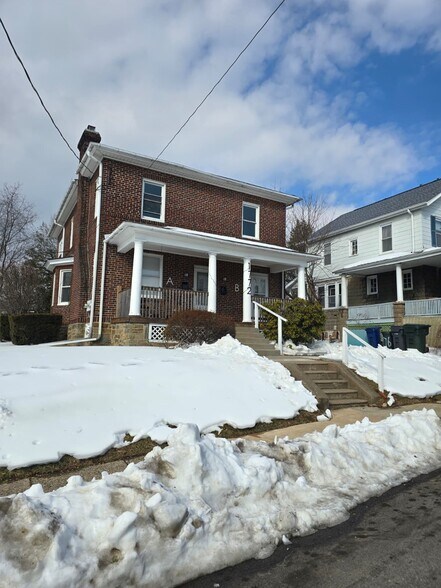 Building Photo - 1772 Ferndale Ave