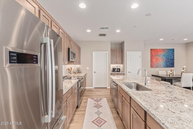Building Photo - 3261 Maverick Dr