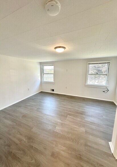 Building Photo - 109 Grand St
