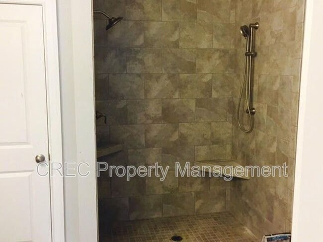 Building Photo - 1483 Hollenberg Ln