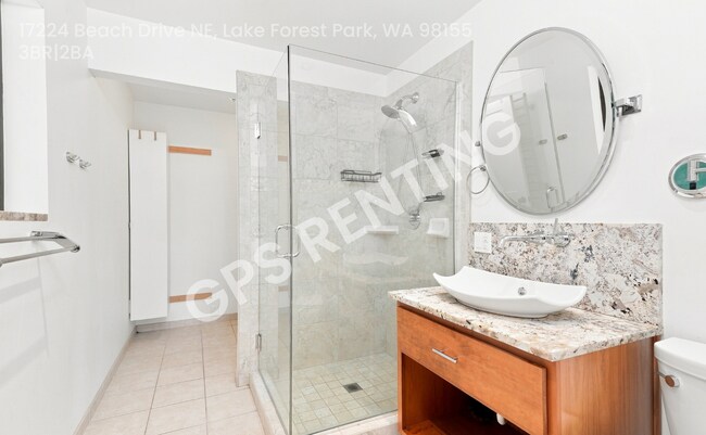 Building Photo - 17224 Beach Dr NE