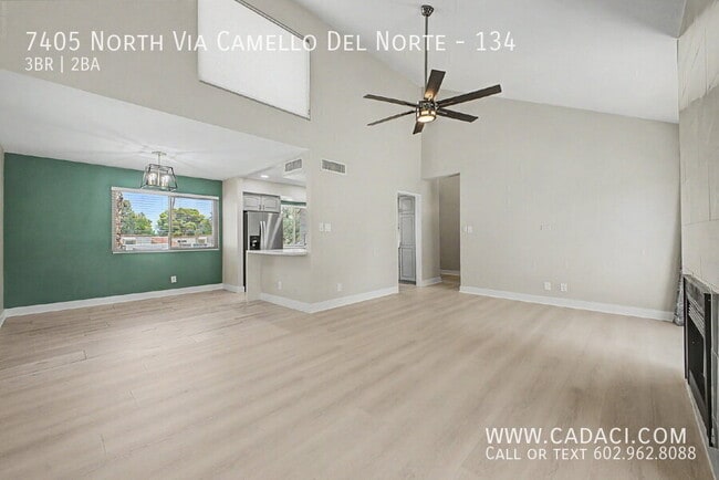 Building Photo - 7405 N Vía Camello Del Norte