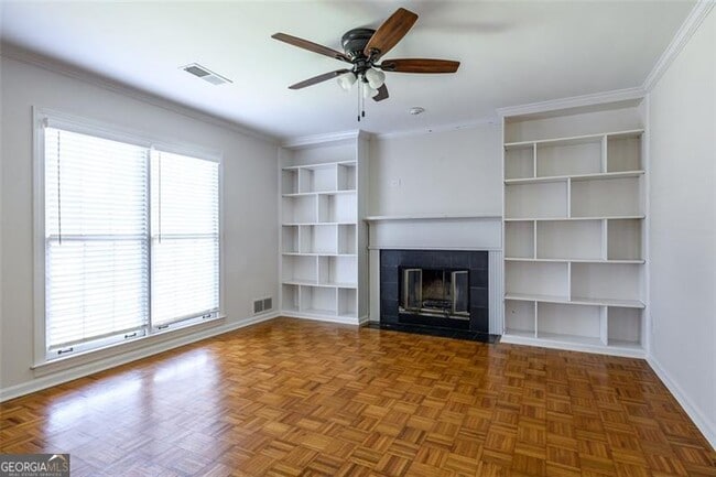 Building Photo - 1205 Spring Valley Ln NE