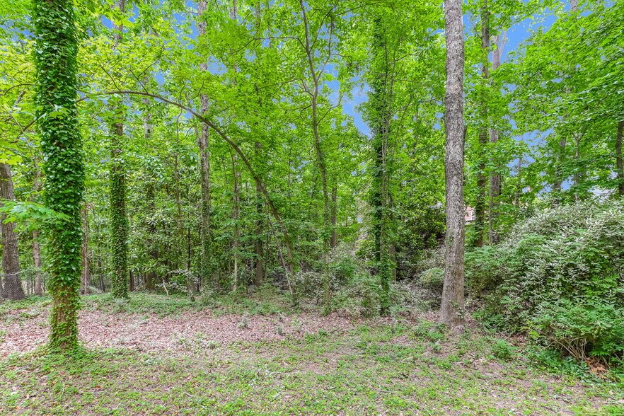 Building Photo - 540 Ansley Dr