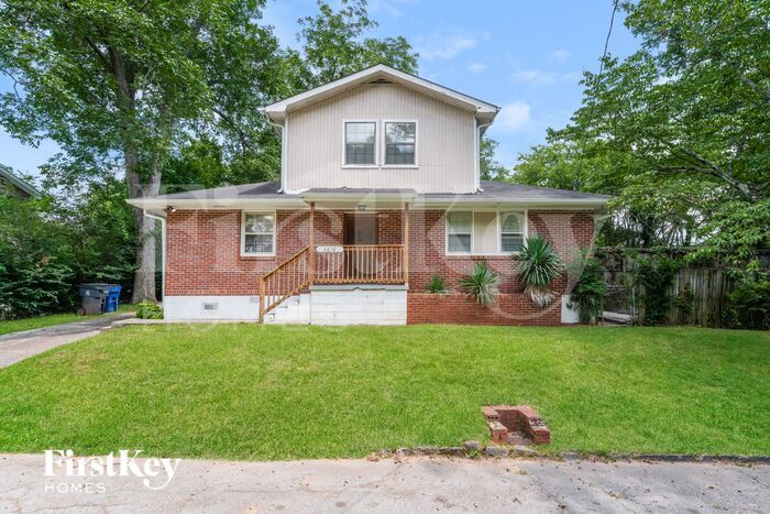 Primary Photo - 2616 Oak St
