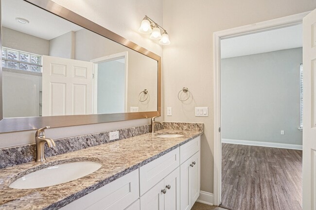 Floorplan - Eleven Oaks