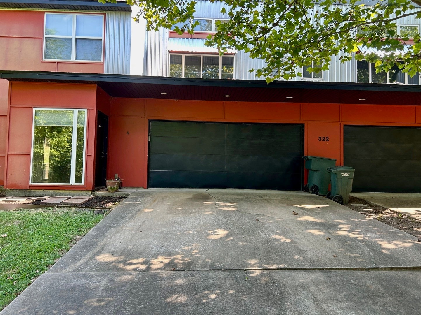 Building Photo - 322 E Huntsville Rd