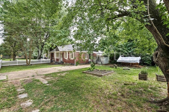Building Photo - 3922 Spottswood Ave