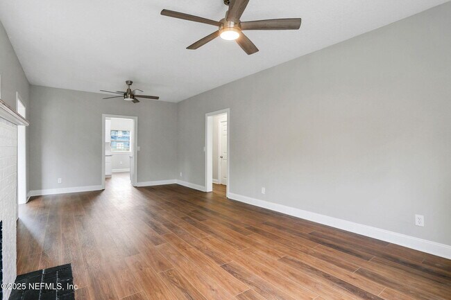 Building Photo - 2578 Haldumar Terrace