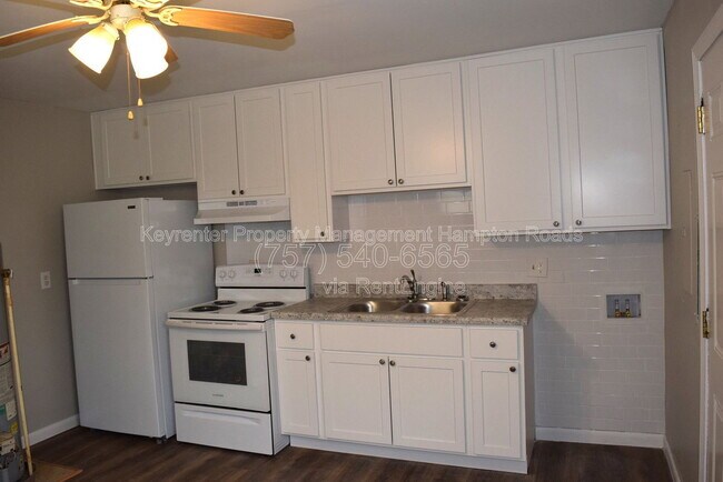 Building Photo - 1216 Hoover Ave