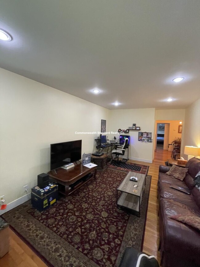 Building Photo - 1 bedroom in Brighton MA 02135