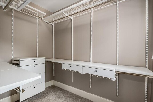 Building Photo - 2586 Brookhaven Chase Ln NE