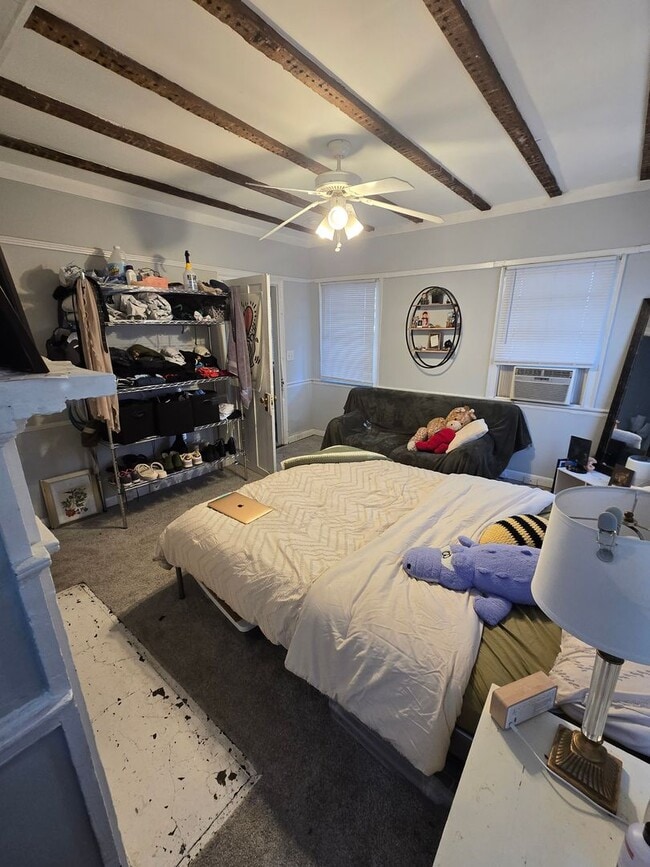 Building Photo - 72A