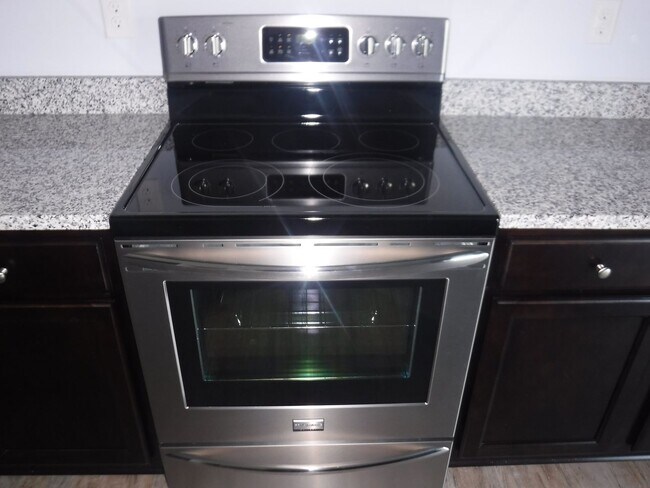 Building Photo - 188 Drexel Ct