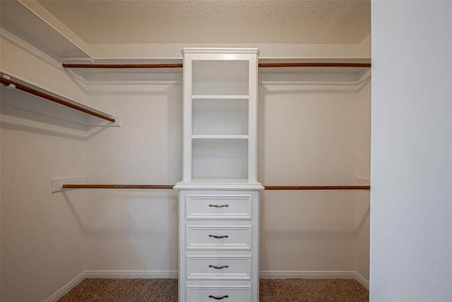 Building Photo - 215 Wood Cir Ln