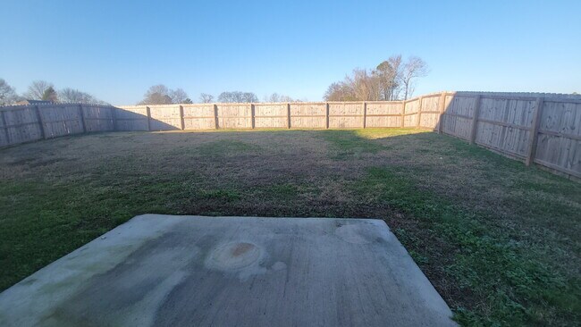 Building Photo - Coming soon!!!  "Charming 3-Bed Oasis with Granite Elegance in Harvest – 1,501 Sq Ft of Comfort!"